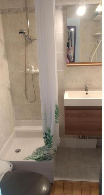 Appartement T2 Avec Piscine, Proche De La Plage Et Du Port Gruissan Kültér fotó